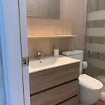 Oasis 1010 דירה מספאלומס